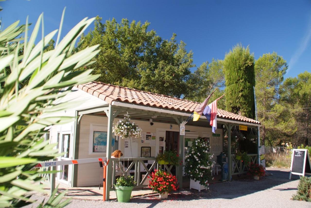 Saint-Paul-en-Forêt Camping Le Parc מראה חיצוני תמונה